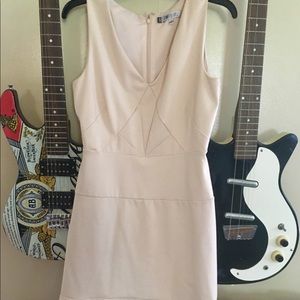 Jennifer Lopez Sz 6 Soft Blush Fitted Dress